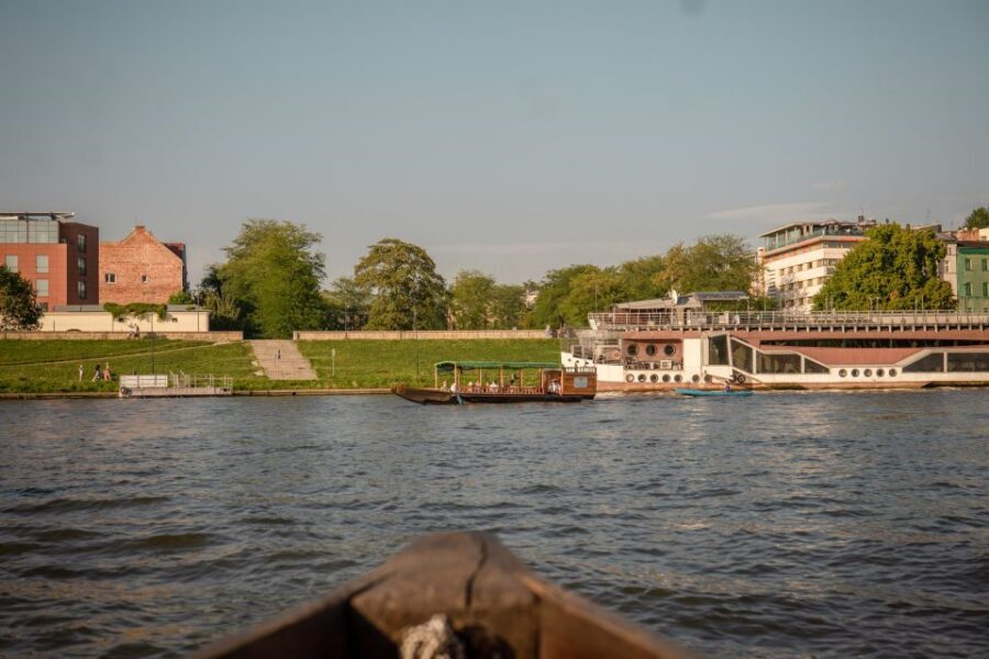 Krakow: Early Bird Vistula River Sightseeing Cruise - Who this cruise suits best (and who might want to skip)