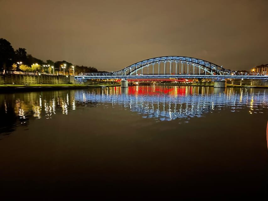Krakow: Evening or Night Gondola Cruise - The Pig In The River water sculpture: a playful break from the landmarks