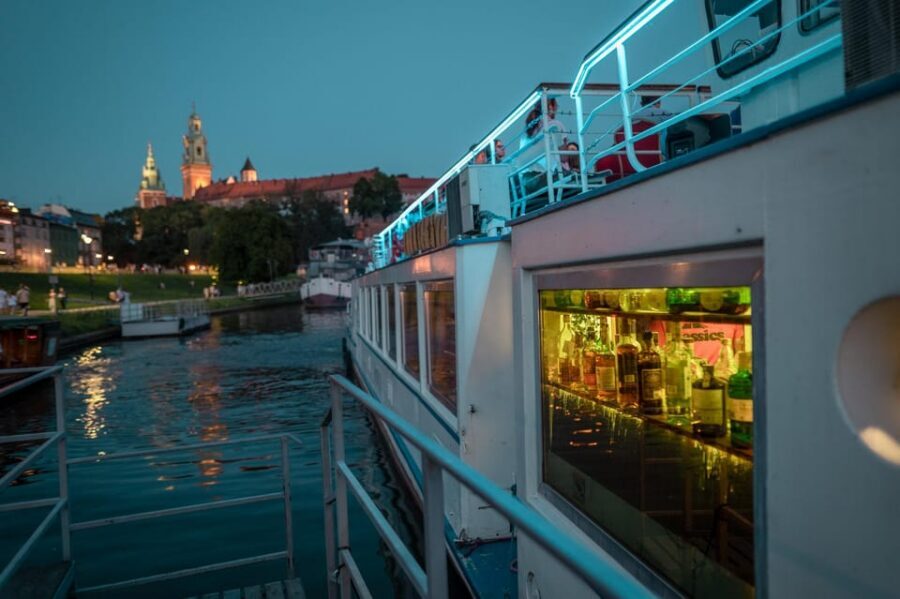 Kraków: Evening or Night River Cruise - Key points before you board