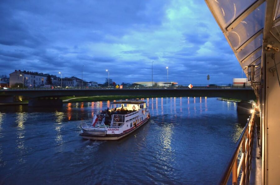 Krakow: Evening or Night Sightseeing Cruise - What to Wear and Expect on a River at Night