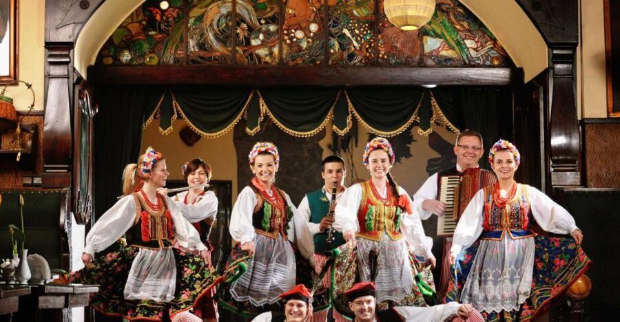 Krakow: Folk Show & 3-Course Dinner at Jama Michalika Café - Key points to know before you go