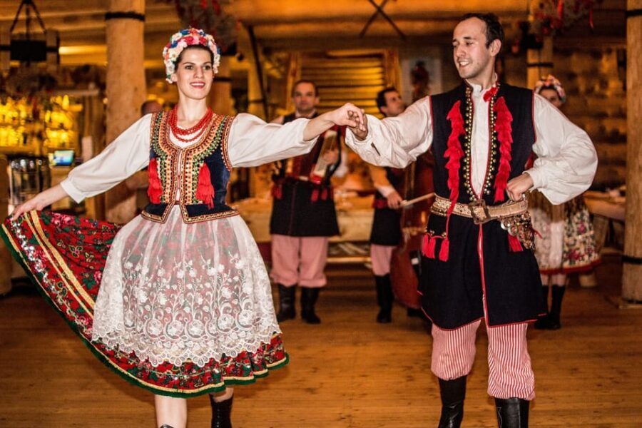 Krakow: Full Traditional Polish Dinner & Folk Show - Key things I’d book this for