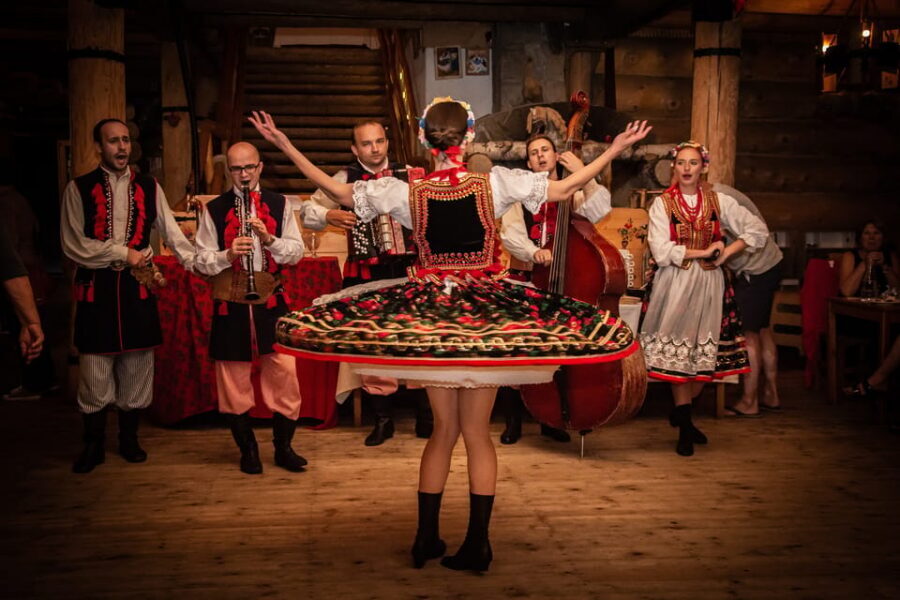 Krakow: Full Traditional Polish Dinner & Folk Show - Transport from Dietla 7: short ride, big impact on your evening