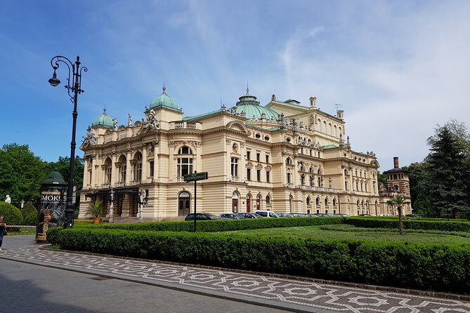 Krakow Grand City Tour by golf cart (private) - Price and logistics: is $51.89 worth it?