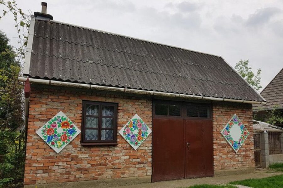 Krakow: Guided Day Tour of Zalipie Village & Museum Entry - Zalipie’s painted houses: why this village grabs your attention fast