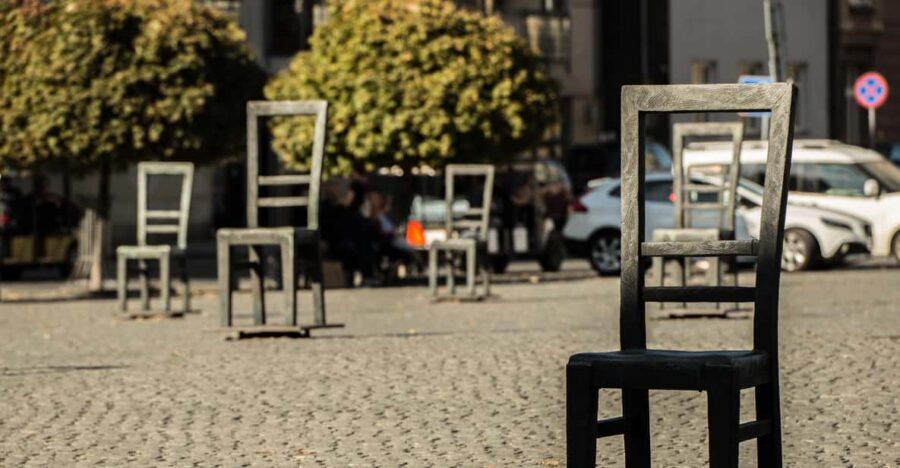 Krakow: Guided Tour of the Jewish Ghetto - Podgórze: Where the ghetto story begins in real streets