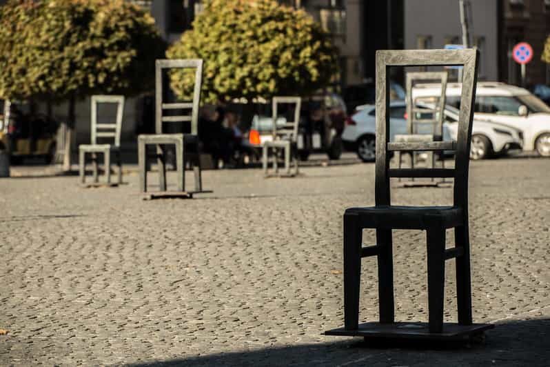 Krakow: Guided Tour of the Jewish Ghetto - How the guide ties together daily life, deportations, and survival