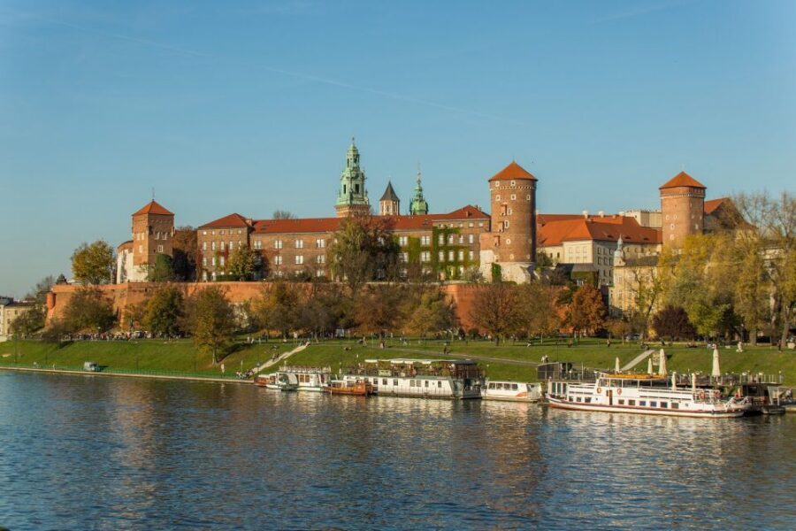 Krakow: Guided Wawel Tour, Lunch, and Vistula River Cruise - Key highlights I’d circle on your Krakow map