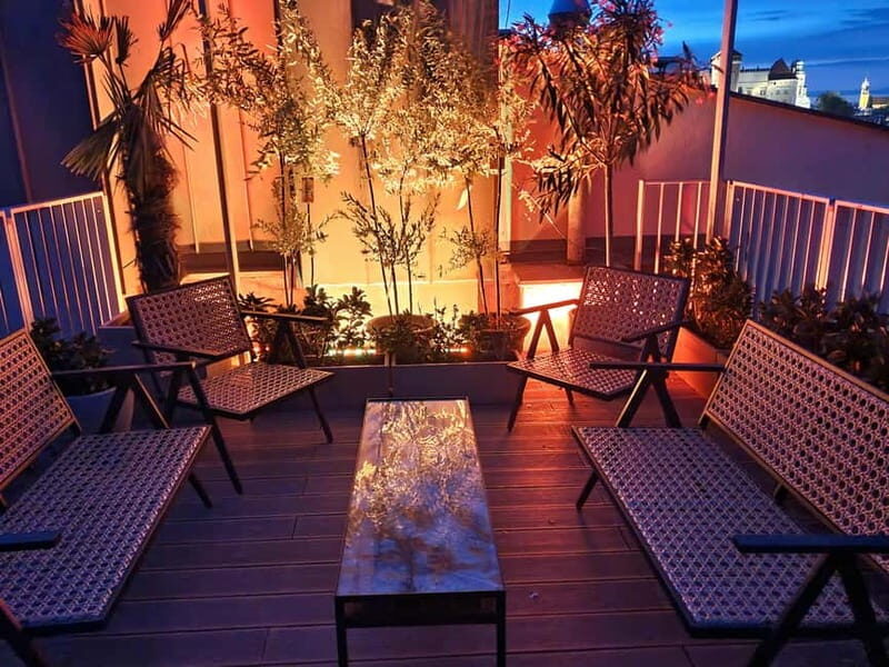 Krakow: Hidden Rooftop Bar Reservation with 1 Cocktail - Finding SIX: the Holiday Suites Cracow route to the terrace