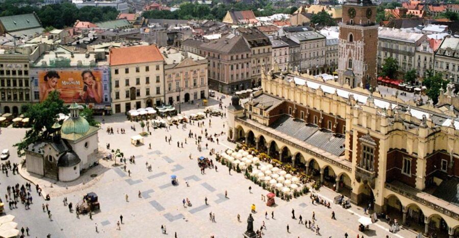 Krakow: Highlights of Old & New Town Private Walking Tour - Main Market Square and St. Mary’s Basilica: where Krakow shows off