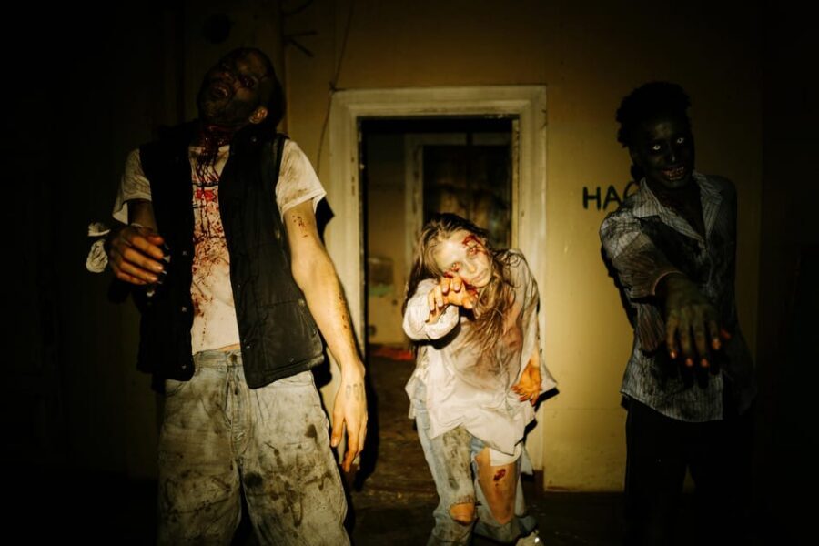 Krakow: Horror House with Actors (Choose Your Fear Level) - Picking Regular, Hard Lite, or Hard Without Overthinking It