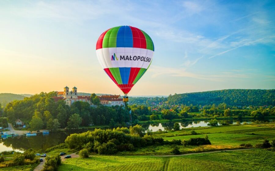 Kraków: Hot Air Balloon Flight with Champagne - A Private Balloon Flight Over Krakow and Famous Neighbors
