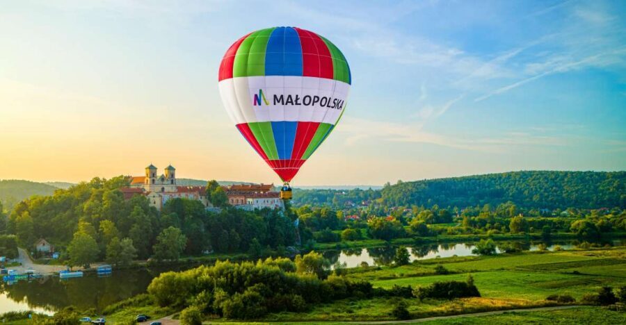 Kraków: Hot Air Balloon Flight with Champagne - About an Hour in the Air: Krakow Views With a Wider Sense of Place