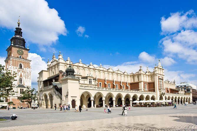 Krakow in a Day: City Tour by Electric Car - Kazimierz Jewish Quarters: where the story becomes neighborhood life
