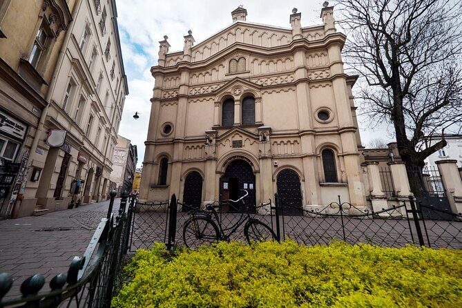 Krakow Jewish District and Ghetto Guided Tour in a Small Group - Starting Point at Szeroka Street: Where the Jewish Quarter Story Begins