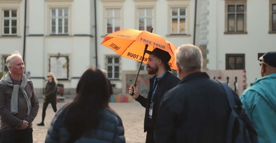 Krakow: Jewish Quarter and Former Ghetto Tour - Starting at the Old Synagogue on ul. Szeroka 24 (and not losing the group)