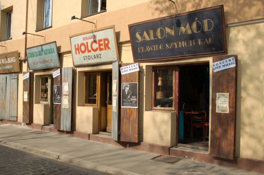 Krakow: Jewish Quarter Guided Walking Tour - Pace and preparation: shoes, weather, and planning your 3 hours