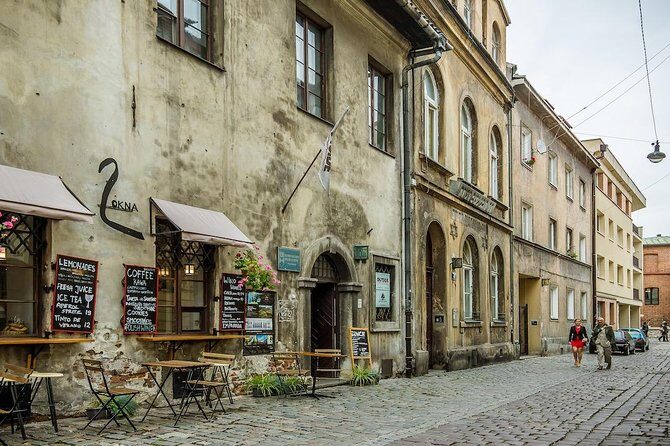 Krakow: Jewish Quarter Kazimierz & Schindler's Factory & Ghetto Guided Tour - Kazimierz first: get the setting before the heartbreak