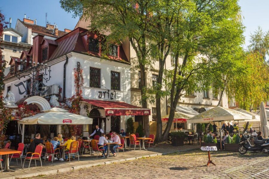 Krakow: Jewish Quarter Kazimierz & Schindler's Factory Tour - Kazimierz in Krakow: 14th-century origins to today
