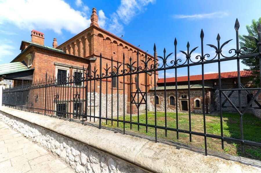 Kraków: Jewish Quarter & Schindler’s Factory Guided Tour - From the Old Synagogue Steps to Wartime Kraków
