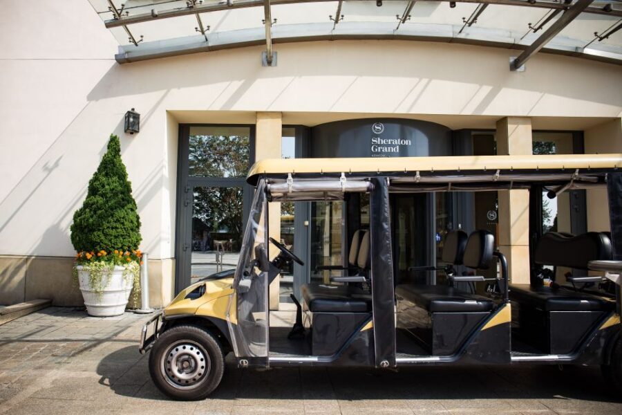 Krakow: Jewish Traces Private Electric Car Tour - Photo Reality: Windows, Timing, and Asking for Quick Breaks
