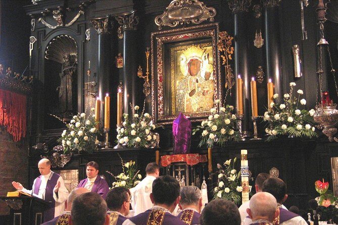 Krakow: John Paul II Home & Black Madonna Sanctuary - Guided Tour - The drive break you can actually use
