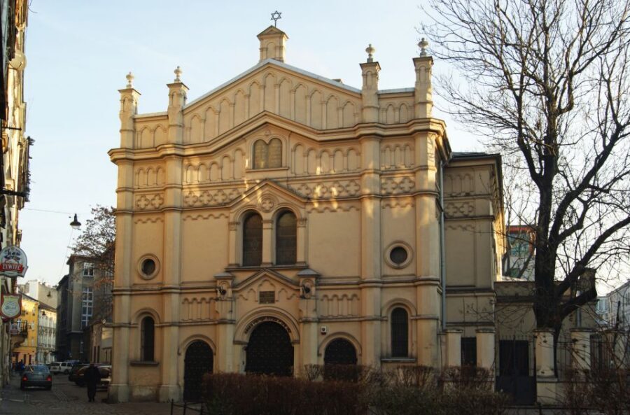 Krakow Kazimierz and Jewish Ghetto Tour with Synagogues - Tempel Synagogue vs Old Synagogue: which one fits your interests