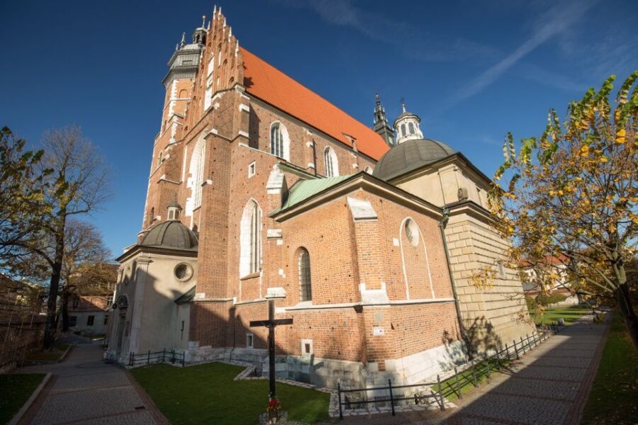 Krakow: Kazimierz Jewish Quarter Guided Walking Tour - Price and time: $24 for a 90-minute history-plus-streets walk