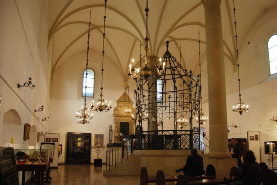 Krakow: Kazimierz Jewish Quarter Walking Tour - Who this tour is best for (and who might want a different day)