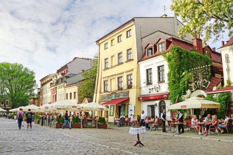 Krakow: Kazimierz, Schindler's Factory & Ghetto Guided Tour - The Ghetto on Foot: Wall Remnants, Deportations, and Ghetto Heroes Square