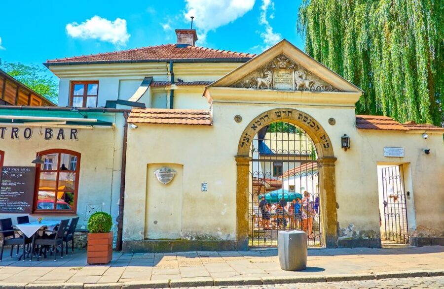 Krakow: Kazimierz, Schindler's Factory & Ghetto with Guide - Key things to know before you go