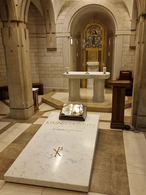 Krakow- Lagiewniki John Paul II Center and Divine Mercy - How the pacing works: guided context plus real free time