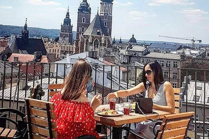 Krakow Morning Walking Tour with Traditional Polish Breakfast - Wawel Royal Castle before the crowd arrives