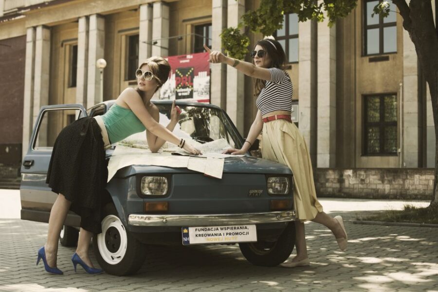 Krakow: Nowa Huta Guided Tour in Vintage Car - Church and museum photo stops that add balance