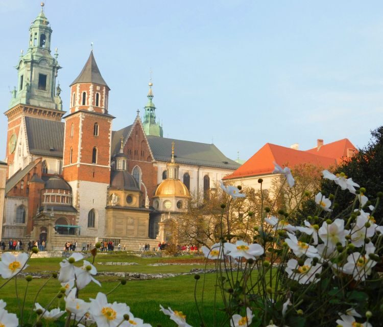 Krakow Old Town and Jewish Quarter in one guided walk - Along the Royal Route: Barbican and Florianska