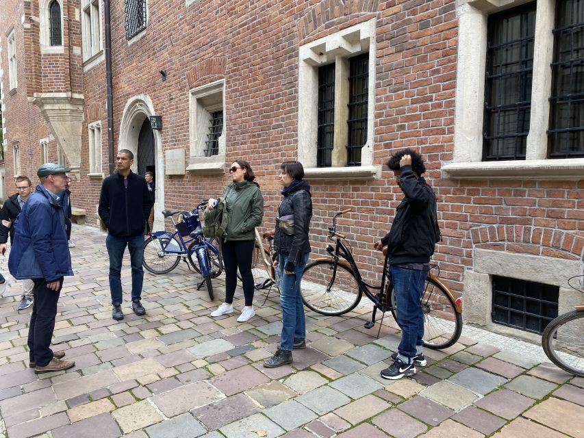Krakow: Old Town Bike Tour with a Guide - Getting oriented on Krakow’s Old Town by bike