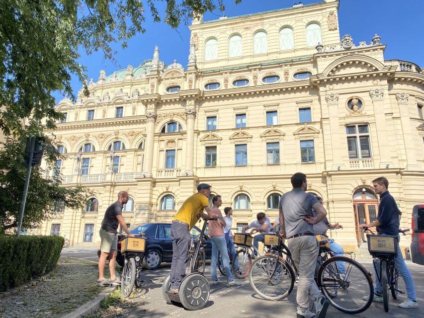 Krakow: Old Town Bike Tour with a Guide - The guide factor: Pedro and Arthur style (plus multilingual help)