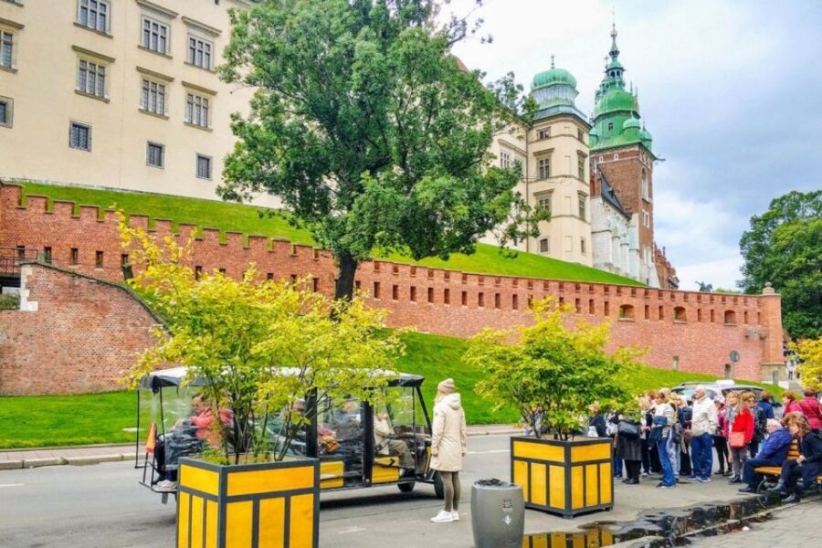 Krakow: Old Town, Ghetto, and Kazimierz Golf Cart Tour - Key things to know before you go