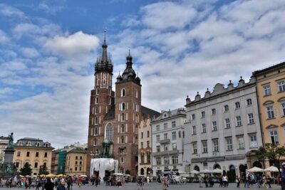 Krakow: Old Town Guided Walking Tour - Meeting point at KrakowTIP (Grodzka 18) and what to expect in 3 hours