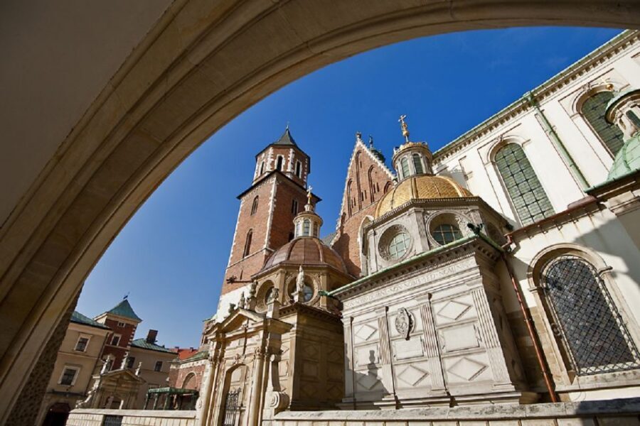 Krakow: Old Town Private Guided Walking Tour - Florianska Street and the Main Market Square: where Krakow shows off