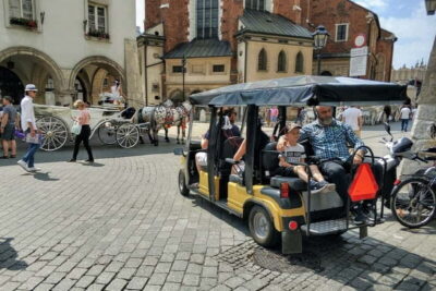 Krakow: Old Town Sightseeing Tour by Electric Golf Cart - The 50-Minute Route: Planty, Main Square, and Wawel Views in One Loop