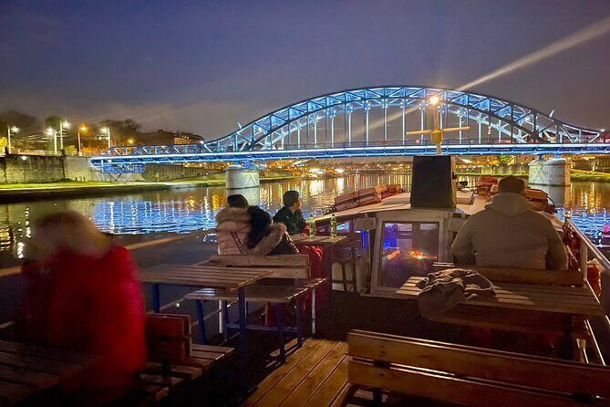 Krakow: One Hour Evening or Night Boat Trip - Why this one-hour Vistula cruise is a smart Krakow night plan