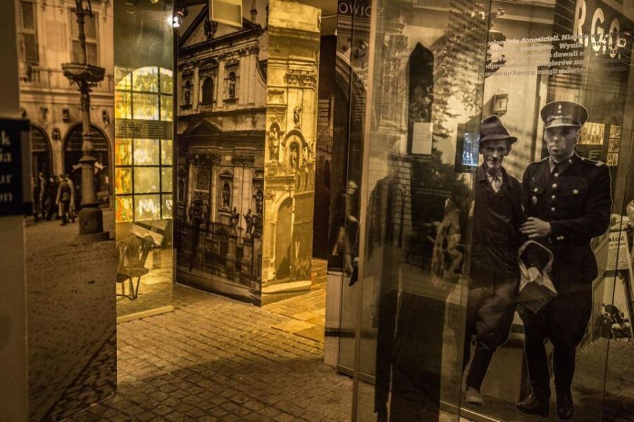 Kraków: Oskar Schindler's Factory Tour and Admission Ticket - The 90-minute guided flow you should expect