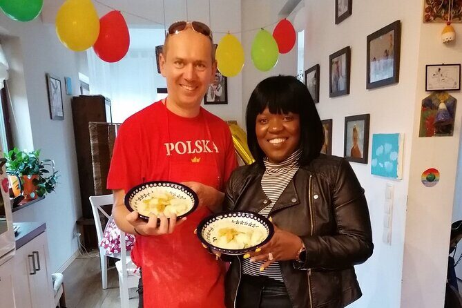 Krakow Pierogi Cooking Class with Market Visit & Home-Cooked Meal - The Długa 1 Meeting Point and the Day’s Simple Rhythm
