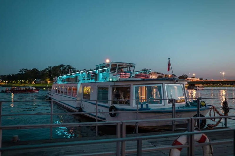 Krakow: Private Evening Boat Tour - Jewish district bridges and the architecture payoff