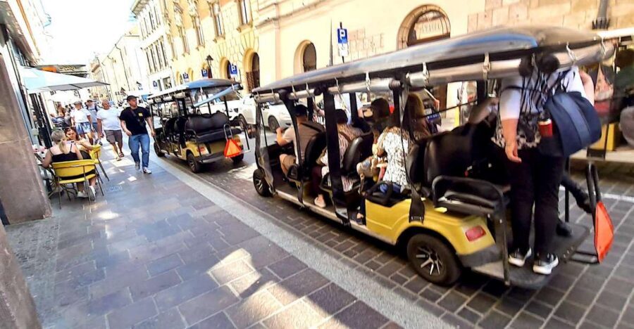 Krakow: Private Panoramic Tour by Golf Cart with Audio Guide - Why This Heated Golf Cart Tour Makes Sense in Krakow