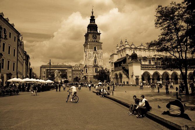 Krakow Private Walking Tour - A Private Loop Through Krakow’s Big Three