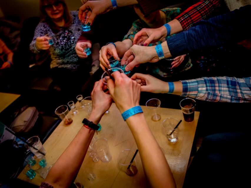 Krakow: Pub, Bar & Club Crawl - Photo Coverage and the Party Host: Small Add-Ons That Matter