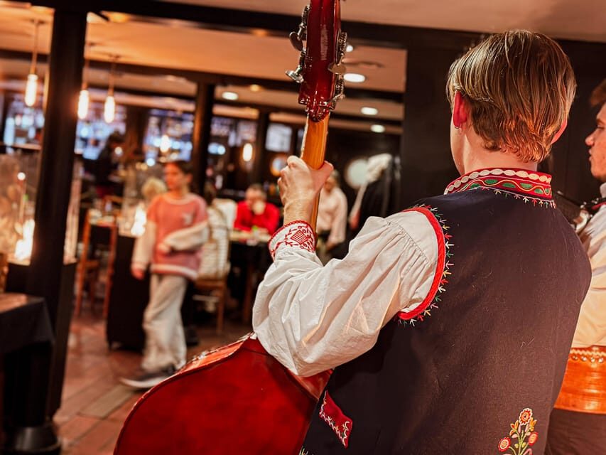 Krakow: Regional Polish Dinner with Vistula River Cruise - Timing, Meeting Point, and Getting There Without Stress