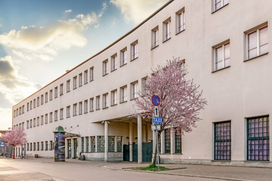 Krakow: Schindler's Factory Guided Tour - From September 1939 to 1945: how the tour connects policy to daily life